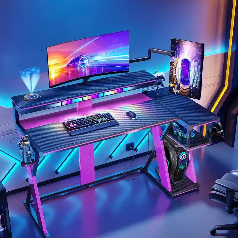 Scrivania da gaming a L con luce LED, supporto per monitor e presa di corrente – Nero/Viola, 42"/57", 1 persona