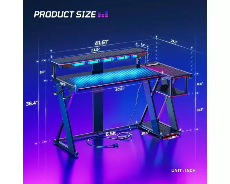 Scrivania da gaming a L con luce LED, supporto per monitor e presa di corrente – Nero/Viola, 42"/57", 1 persona